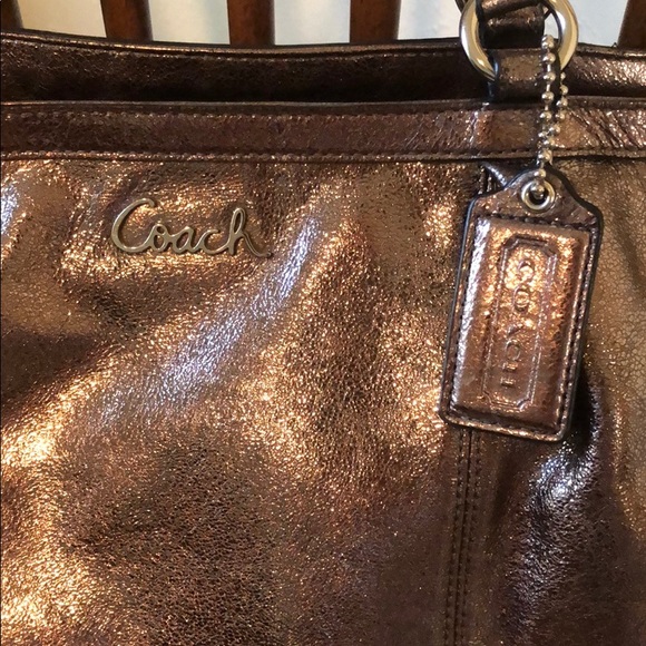 Silver Gallery Tote - Picture 2 of 8